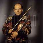 04-07-1990 Jaap van Zweden at studio Amsterdam

[keywords]Eyecontact, Posed, Half Length, Violin[/keywords]